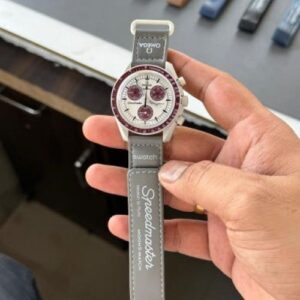 OMEGA SPEEDMASTER MOONSWATCH