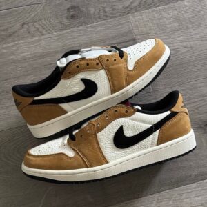 Nike AIR JORDA_N RETRO 1 LOW OG ROOKIE OF THE YEAR [TAN / WHITE / BLACK] 1109025