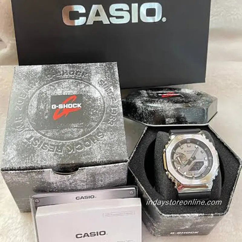 G-SHOCK GM 2100 SILVER BLACK PRIMIUM QUILTY WATCH - Image 3