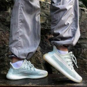 Yeezy Boost 350 V2 Cloud