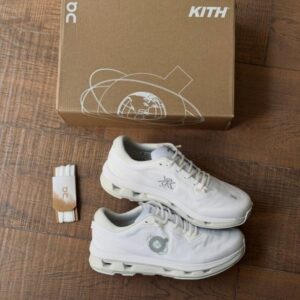 QC OC RUNNING X KITH CLOUDZONE [WHITE] 0906025