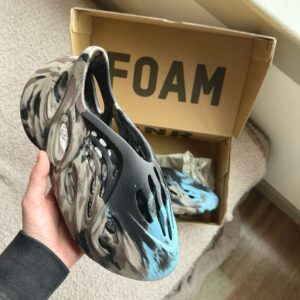 ADS YEEZY FOAM RUNNER MX CINDER UA – GALAXY SPLASH EDITION [BLACK / BROWN / SKY BLUE] 2508025