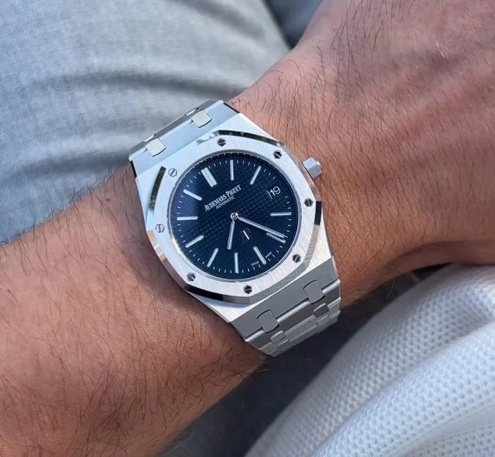 Audemars Piguet AP Royal Oak Silver Blue Metal - Image 4