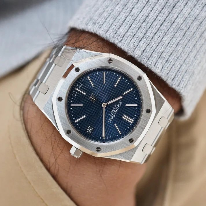 Audemars Piguet AP Royal Oak Silver Blue Metal - Image 3